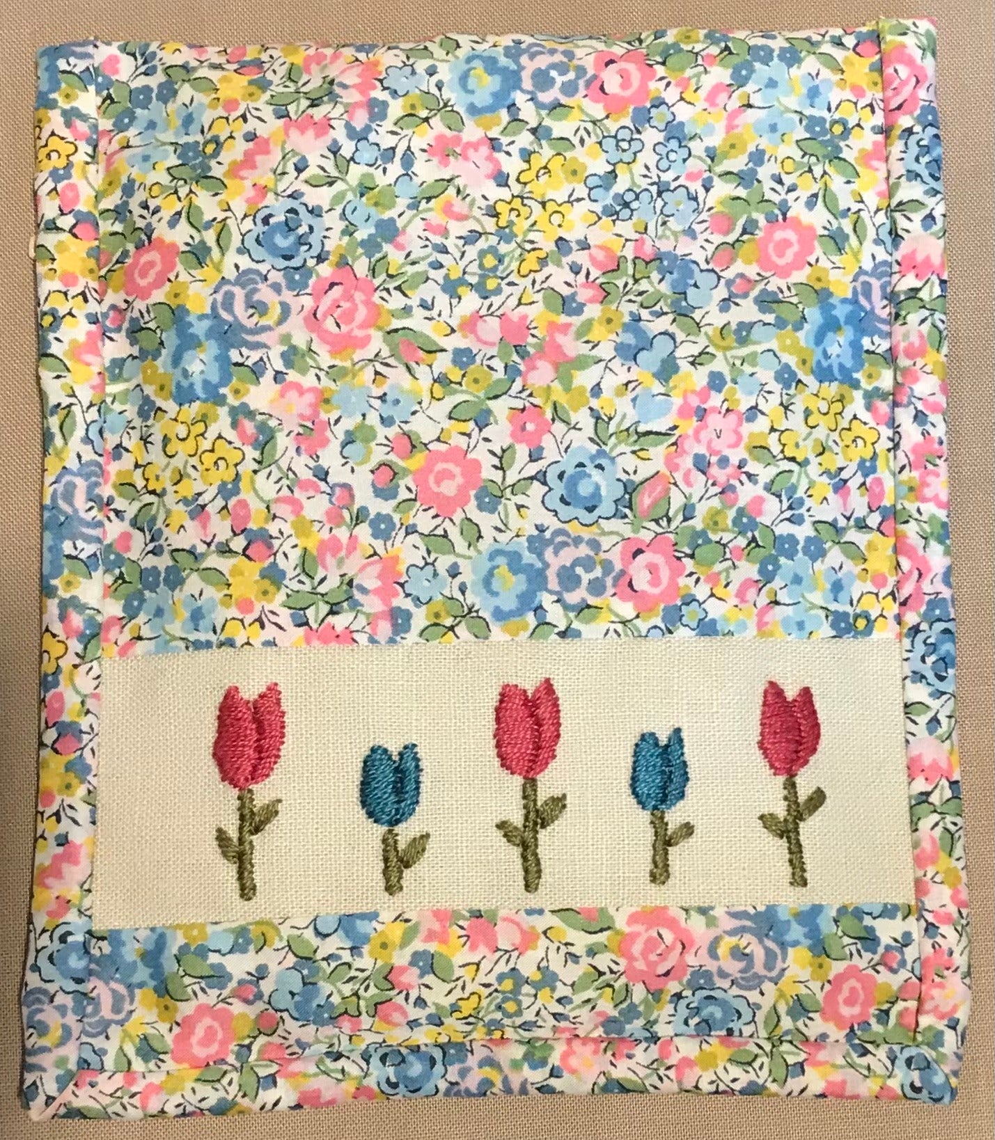 Tulip Mini Zippered Pouch and kit