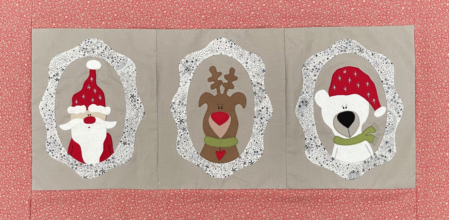 A Christmas Portrait table runner pattern
