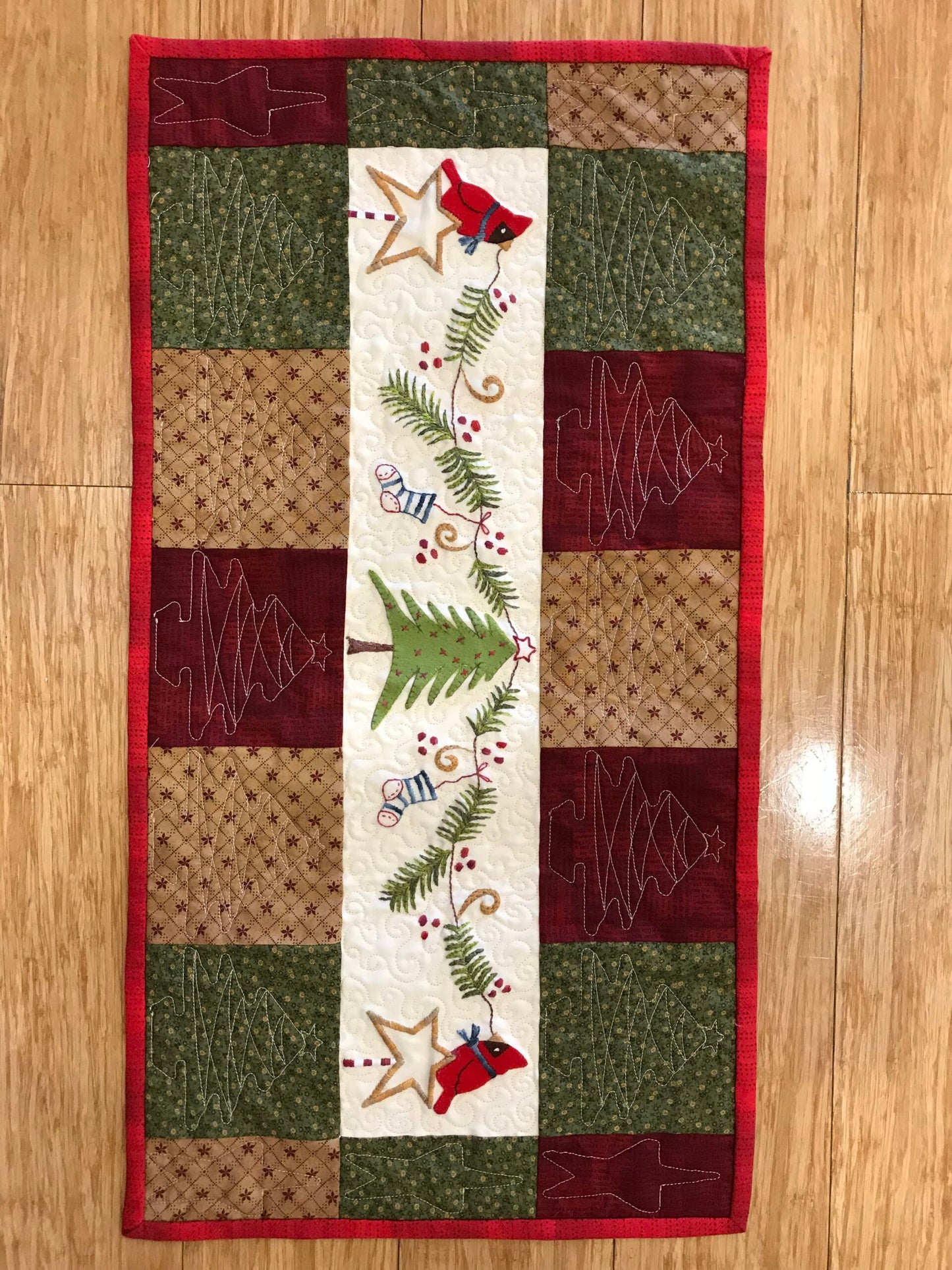 Cardinal and Berries Runner