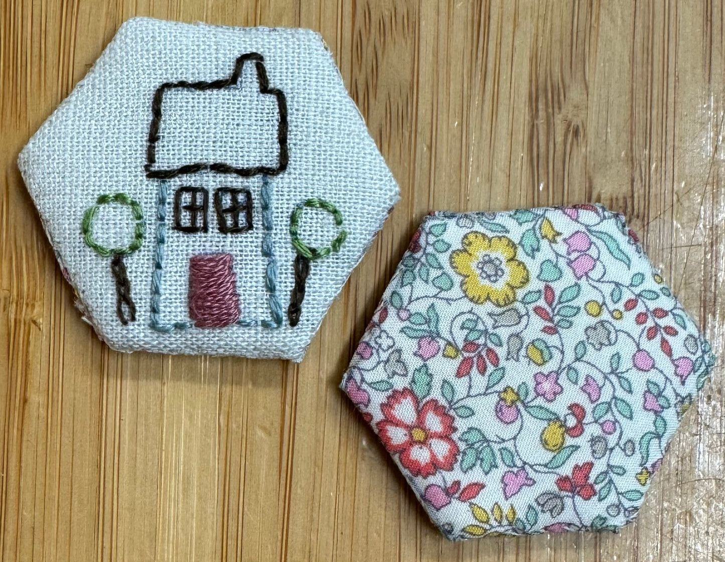 Little House Needle Minder